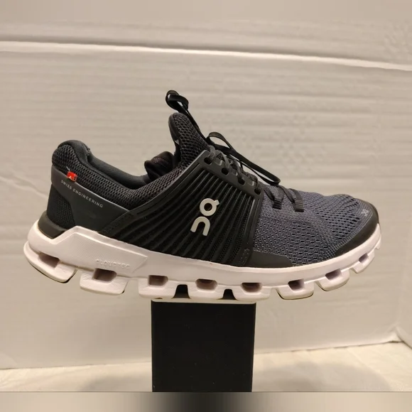 On Cloud Helion, Women #9 US , Running Shoes - Picture 6 of 10